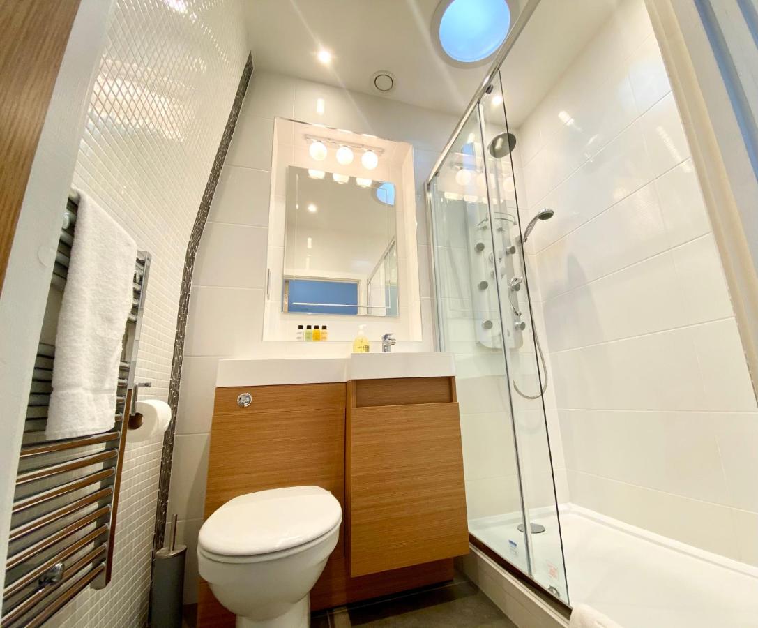 Urban Living'S ~ King Edward Luxury Apartments In The Heart Of วินด์เซอร์ ภายนอก รูปภาพ
