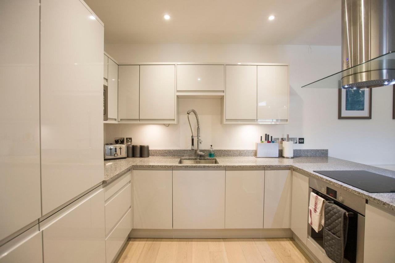 Urban Living'S ~ King Edward Luxury Apartments In The Heart Of วินด์เซอร์ ภายนอก รูปภาพ