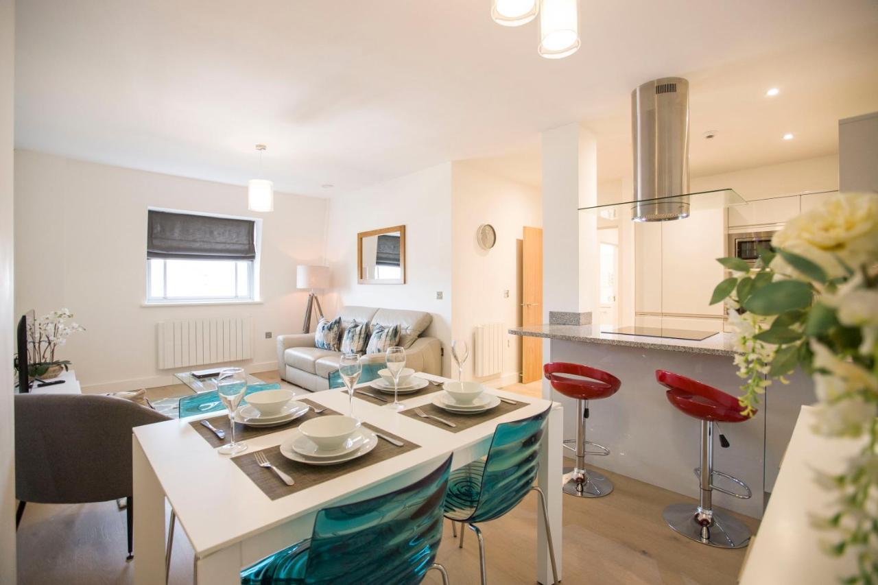 Urban Living'S ~ King Edward Luxury Apartments In The Heart Of วินด์เซอร์ ภายนอก รูปภาพ