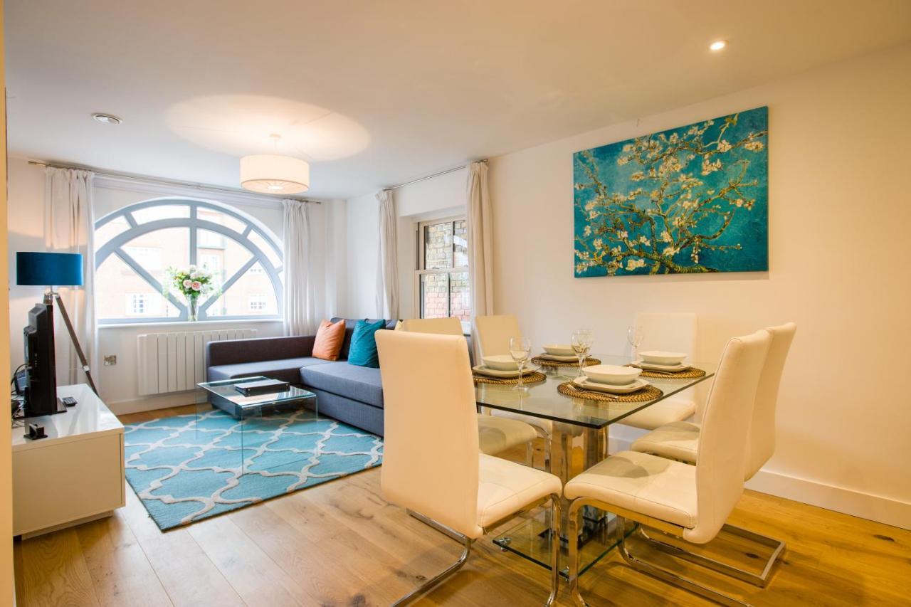 Urban Living'S ~ King Edward Luxury Apartments In The Heart Of วินด์เซอร์ ภายนอก รูปภาพ