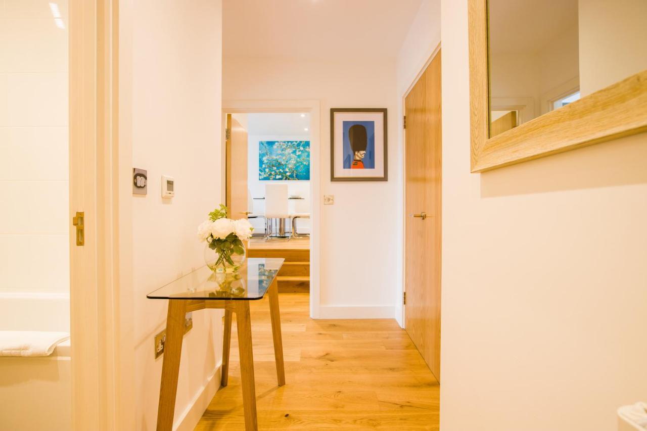 Urban Living'S ~ King Edward Luxury Apartments In The Heart Of วินด์เซอร์ ภายนอก รูปภาพ